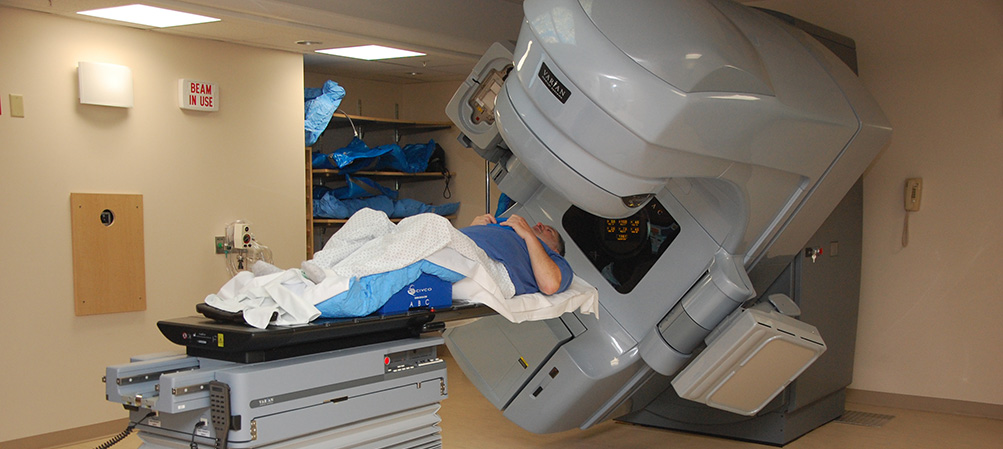 https://www.cvmc.org/sites/default/files//images/services/radiation-oncology-linear-accelerator.jpg